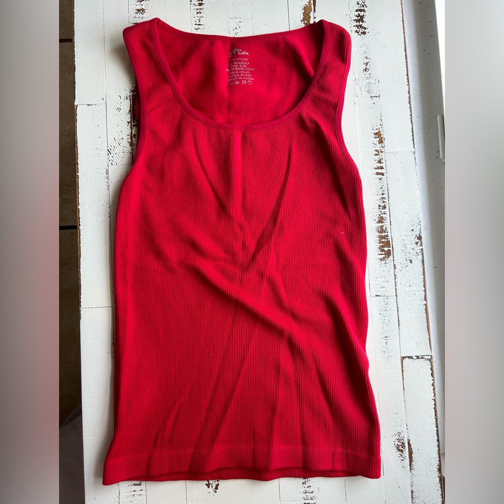2 cute red layering tank top